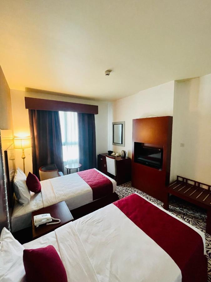 Mra Grand Hotel Dubai Buitenkant foto