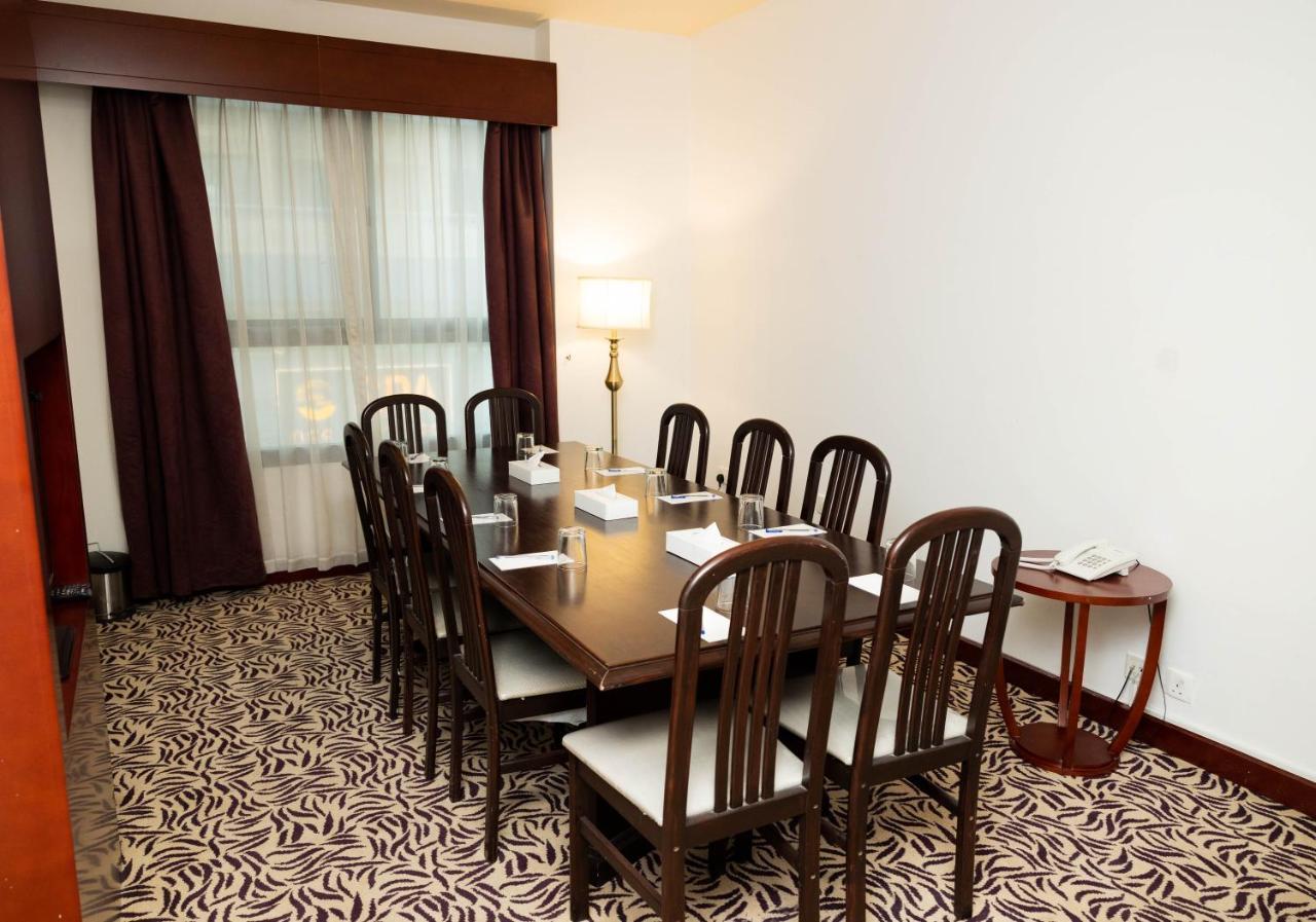 Mra Grand Hotel Dubai Buitenkant foto